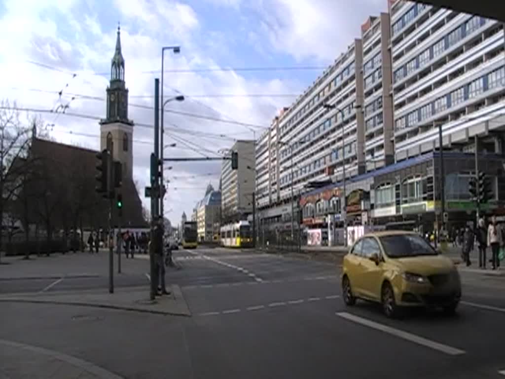 BVG-Doppeldecker auf der Karl-Liebknecht-Strae, 25.2.2012