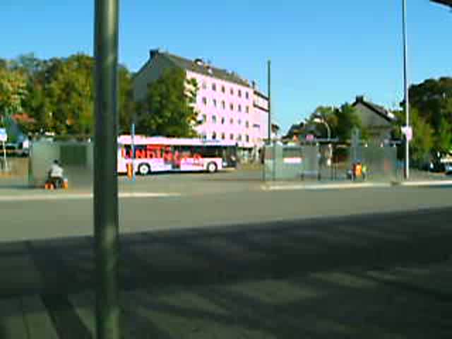 Das Video zeigt einen Solaris Urbino der Firma Baron Reisen. Dieses Video habe ich am 25.09.2009 aufgenommen.Ich habe das Video in Brebach gefilmt.