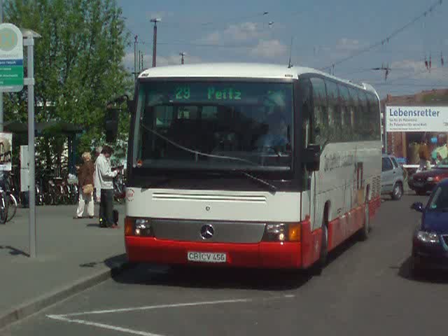 Der Bus Nr.456 (Merzedes-Benz O 404-RHL)am Cottbuser Bahnhof .(27.04.08)