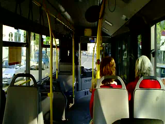 Fahrt mit einem Bus der Linie 60A am 29.April 2009 zur Hst. Maurer Hauptplatz.