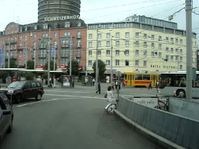 Gefilmt aus MAN Niederflurgelenkomnibus bei der fast berholung der Linie 50 zum Euro Airport. Aufgenommen am 21.07.07