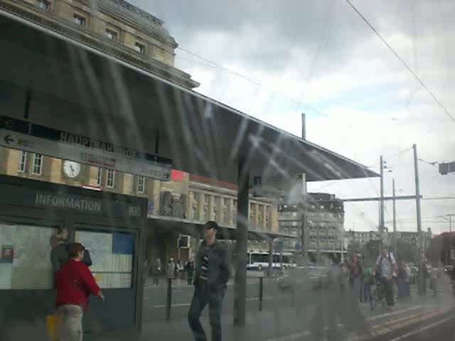 Mitfahrt in einem Mercedes-Gelenkbus auf der Linie 73 vom Hauptbahnhof zur Haltestelle Hofmeisterstrae.(25.8.2010)