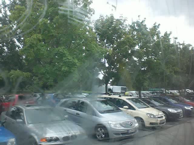 Mitfahrt im Mercedes-Gelenkbus auf der Linie 195 von der Haltestelle Marzahner Promenade zum S-Bahnhof Marzahn.(28.8.2010)