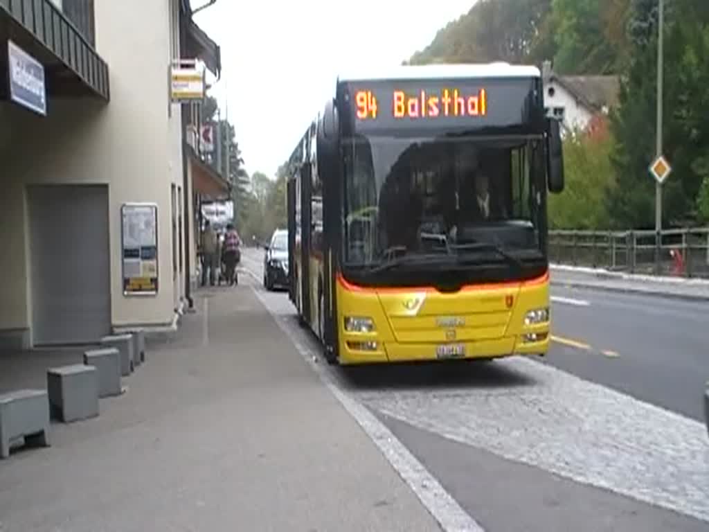 Postauto Linie 94 am 10.10.2010 in Waldenburg