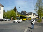 Wg.4526 vom Typ MB Citaro G der EVAG auf der Linie 170 zum Bf.Borbeck wird von Wg. 4634 vom Typ MB Citaro G (Facelift) auf der Linie 170 nach Kray Nord Bf. an der Hst.Phillippusstift.
