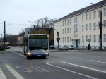 P:AV 536 auf dem Weg nach Werder (Havel) und im Hintergrund kommt der 601 nach Teltow angeflogen. Aufgenommen am 27.12.2007