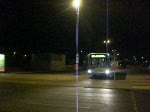 Ein Solaris-Gelenkbus auf der Linie M41 am Hauptbahnhof. Dieses Video habe ich um etwa 23.45Uhr aufgenommen.