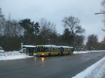 Solaris-Gelenkbus auf der Linie X69 nach S-Bahnhof Köpenick an der Haltestelle Krankenhaus Köpenick/Südseite.(14.2.2010)
