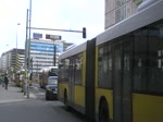 Solaris Urbino Gelenkbus als Ersatzverkehr auf der Tram-Linie M4 unterwegs. Karl-Liebknecht-Straße, Alexanderplatz Berlin, 25.2.2012
