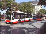 Wg.7418 vom Typ MAN NG der HHA macht werbung fr Radio HH auf der Linie 6 nach U-Rdingsmarkt und Wg.2221 vom Typ MB Citaro der HHA als SEV fr die U2 nach Berliner Tor am Hbf.